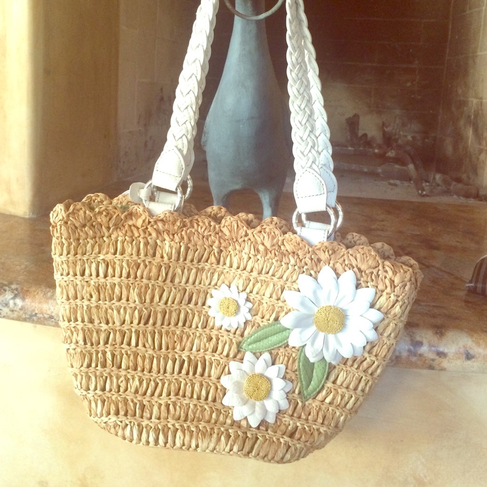 Brighton Purse with Daisy Accents